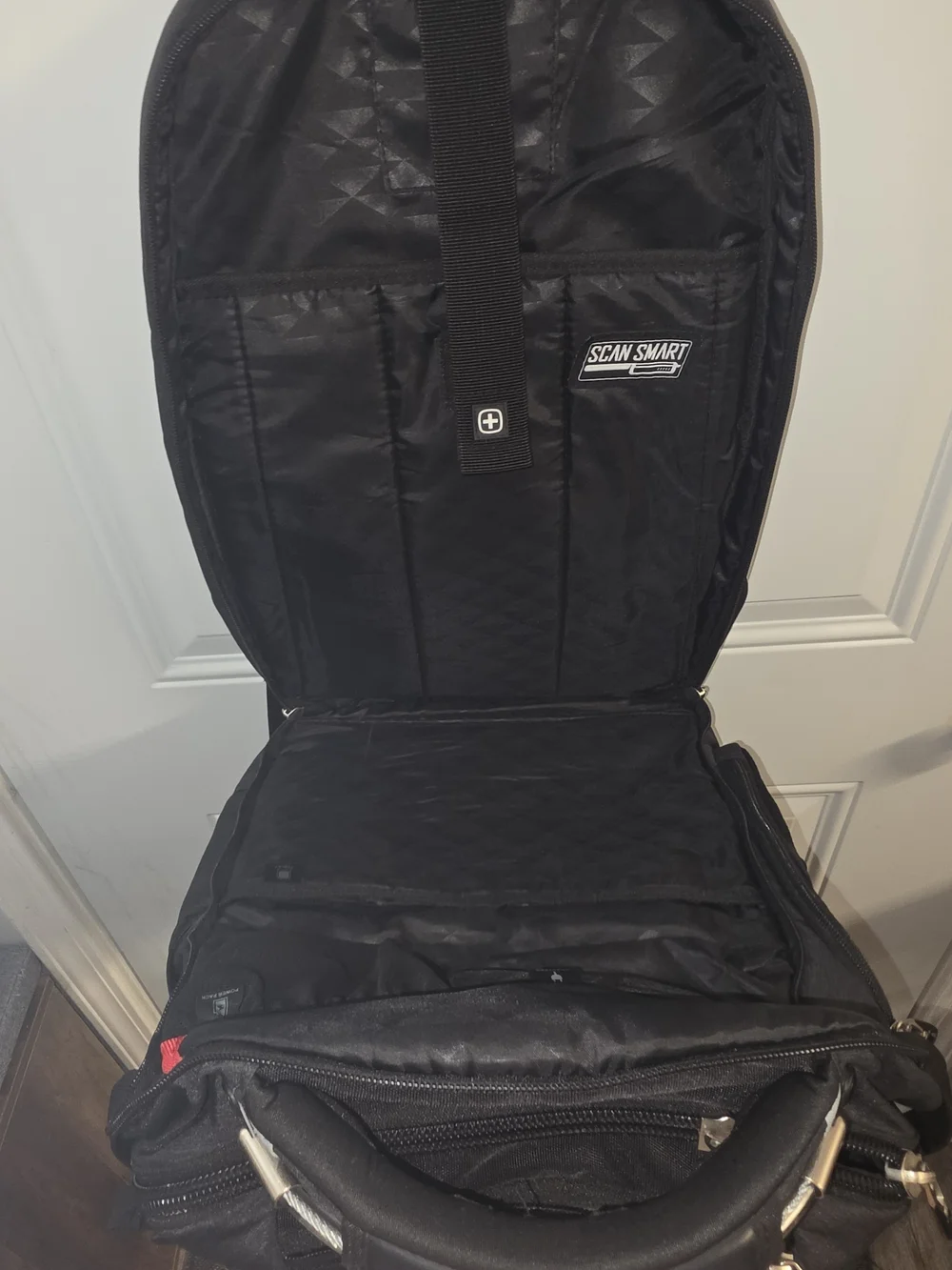 SwissGear look commute sleek
